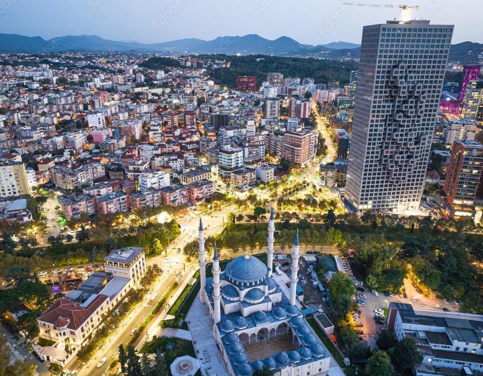 Ayso Inn Tirana City Center Екстериор снимка