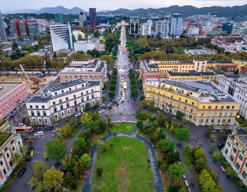 Ayso Inn Tirana City Center Екстериор снимка